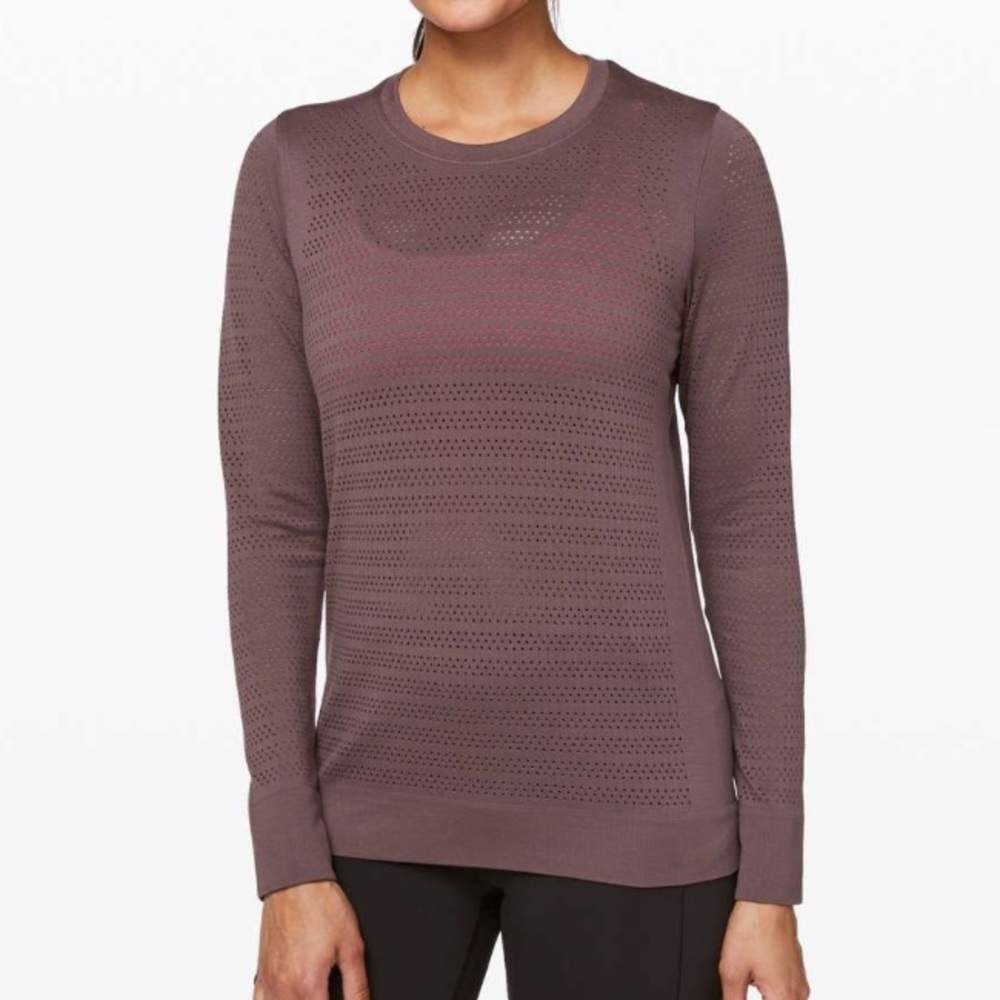 Lululemon Breeze By Long Sleeve *Squad
Cherry Cola / Cherry Cola
